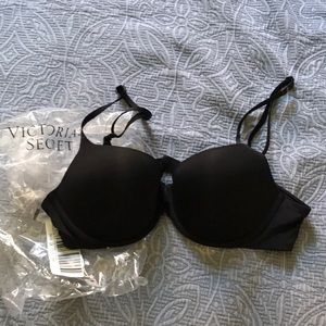 NWT Victoria’s Secret Demi Bra